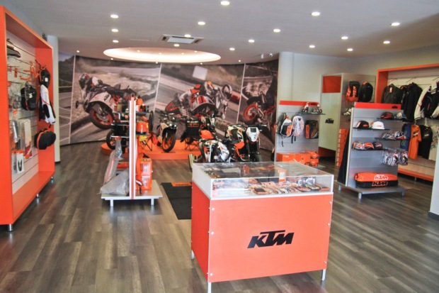 KTM CKD showroom-6