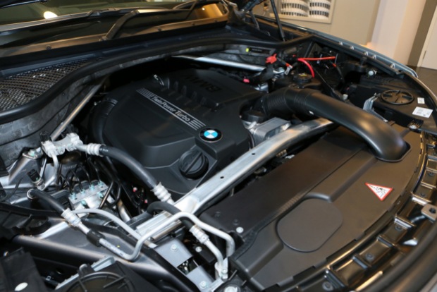 BMW X6 xDrive35i M Sport CKD-pandulajudotcom-23