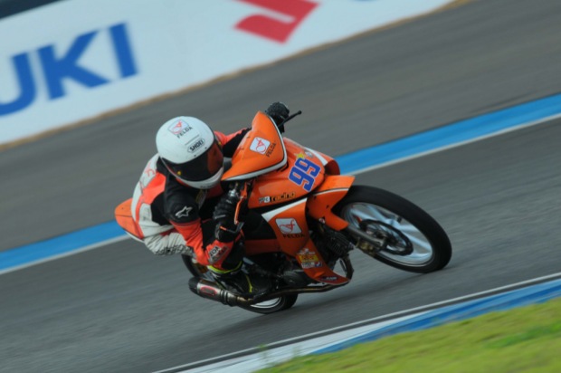 Fareez Afeez in action at the Chang International Circuit 2
